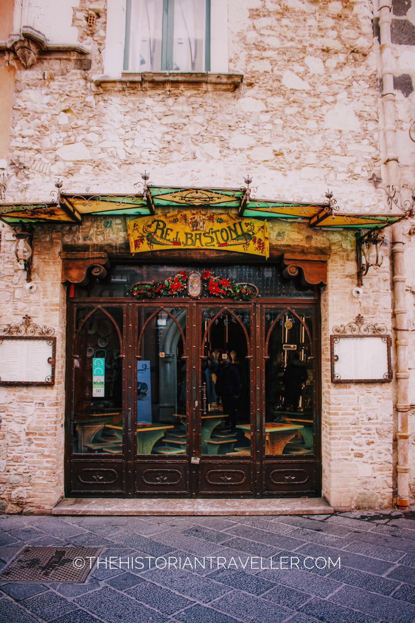Insider's guide to Taormina -Shops from Taormina main street - re dei bastioni restaurant