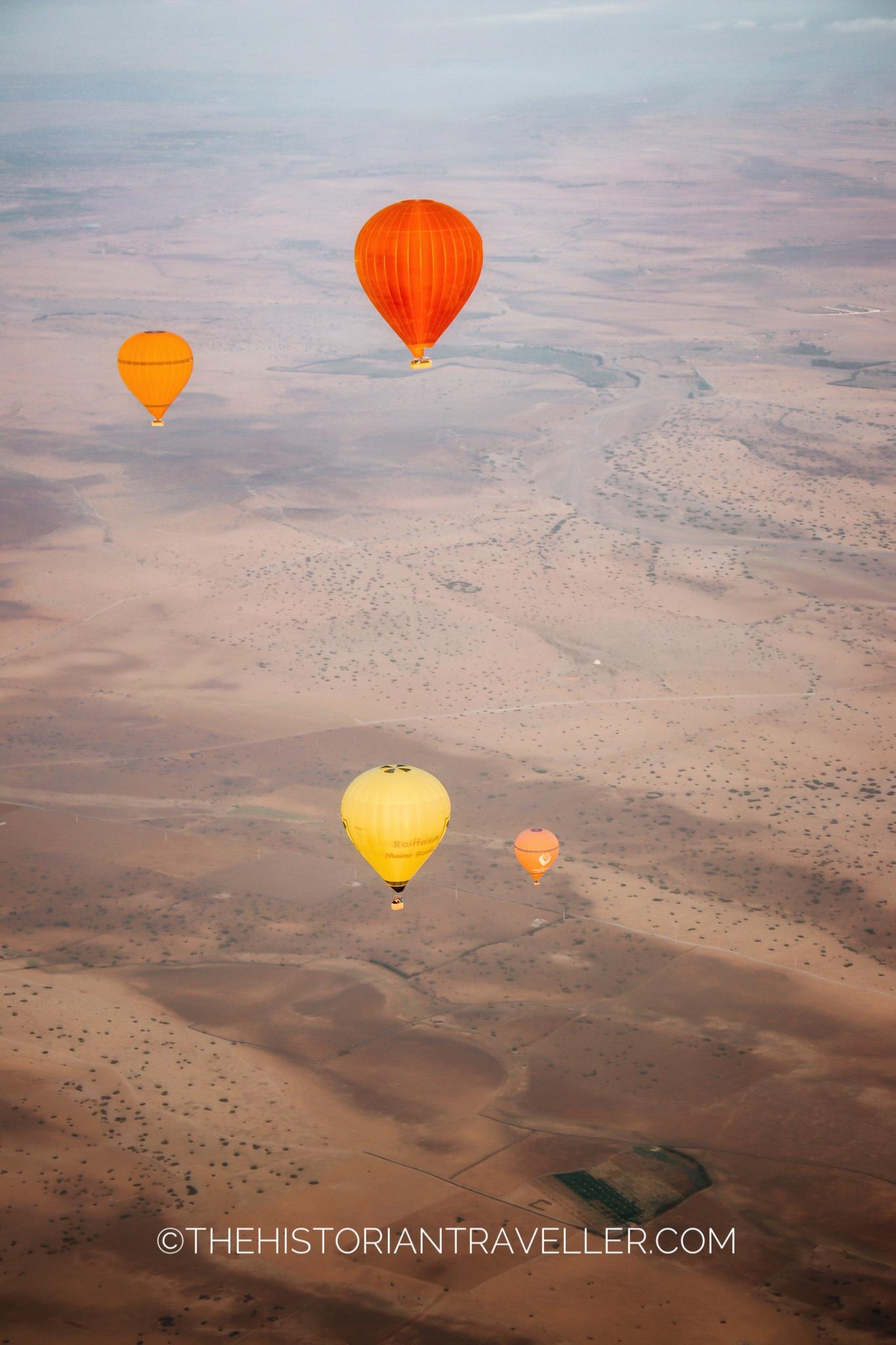 Hot air balloon in Marrakech - 4 hot air balloons flying