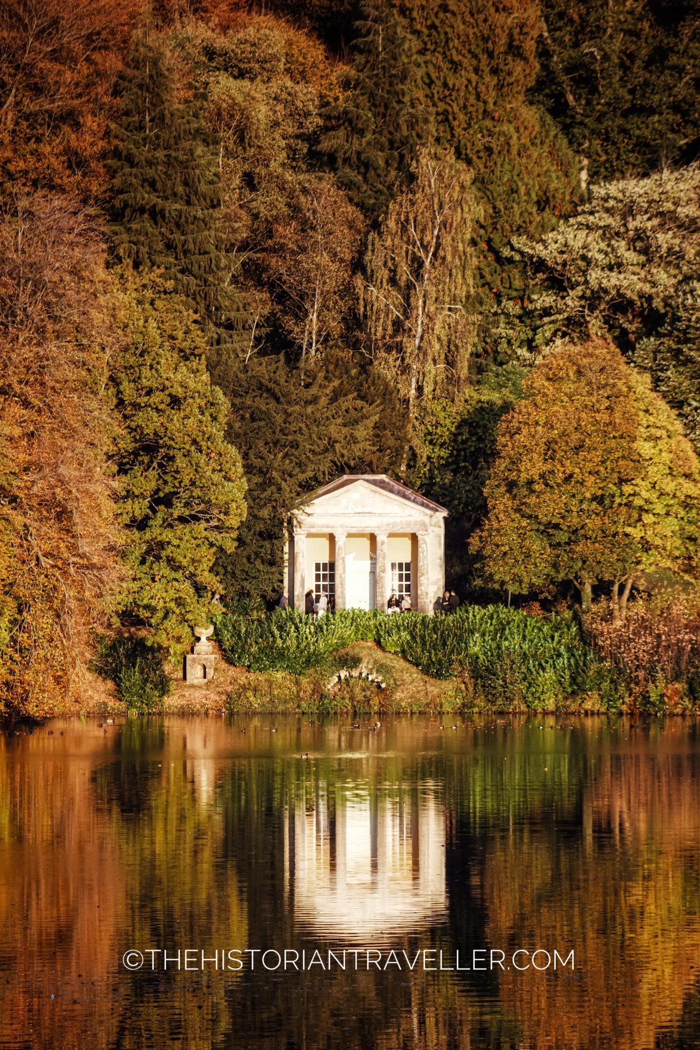 Best autumn locations in England - Stourhead Gardens